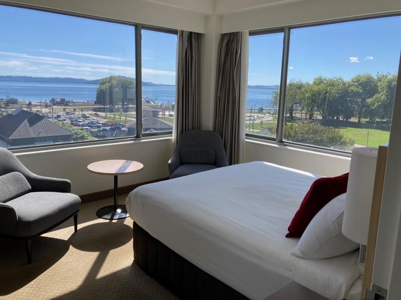 Novotel Rotorua Lakeside Eksteriør billede
